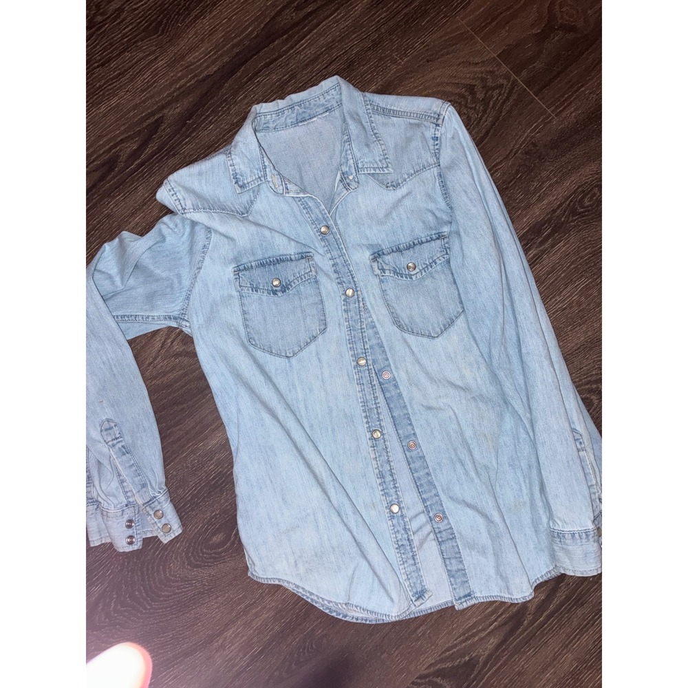 Womens Light Wash Denim Western Pearl Snap Button Down Shirt Small